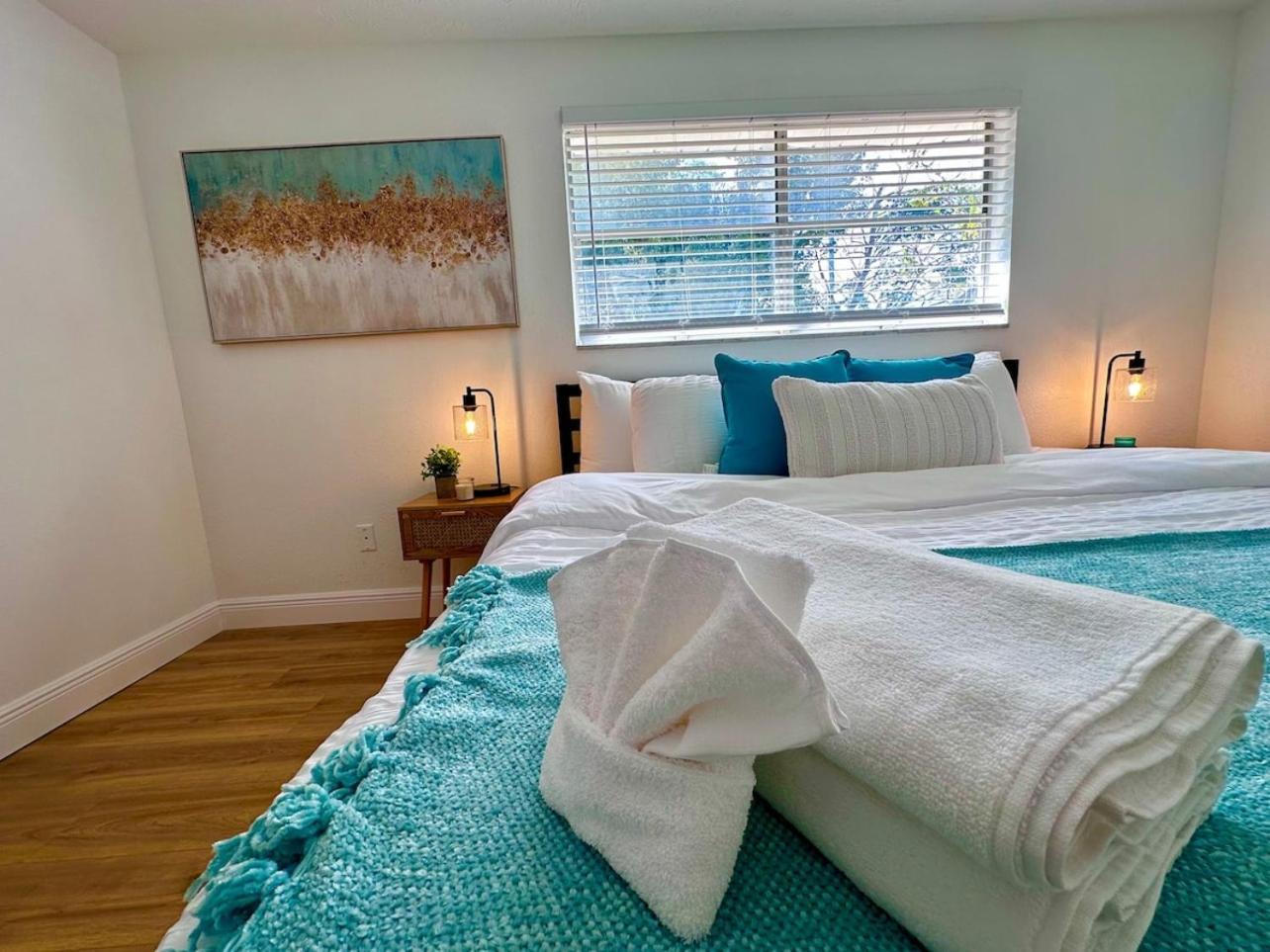 Beautiful And Relaxing 3 Bedrooms 2 Kings Beds Tampa Esterno foto